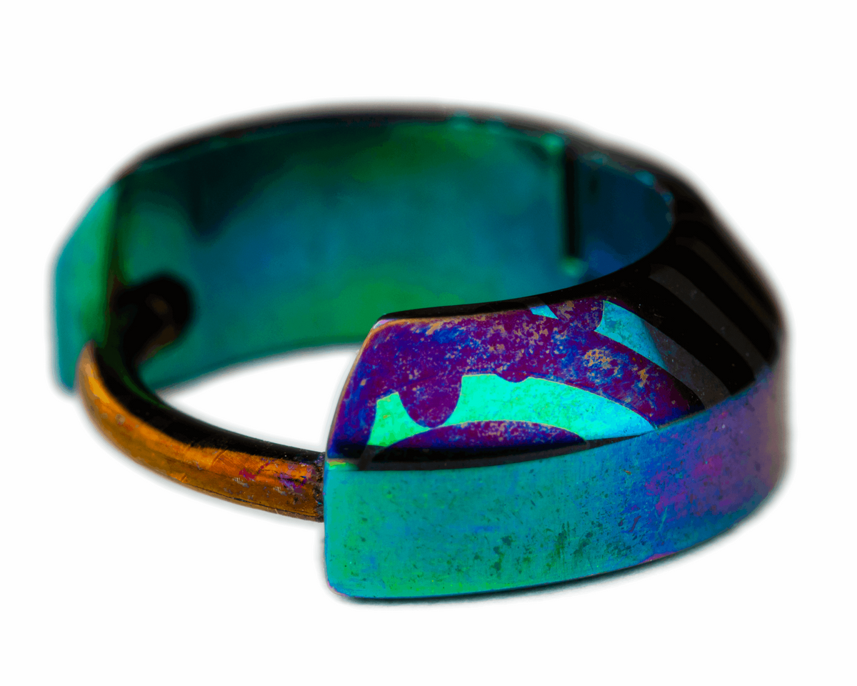 Tapered titanium clicker in green, blue and purple colours