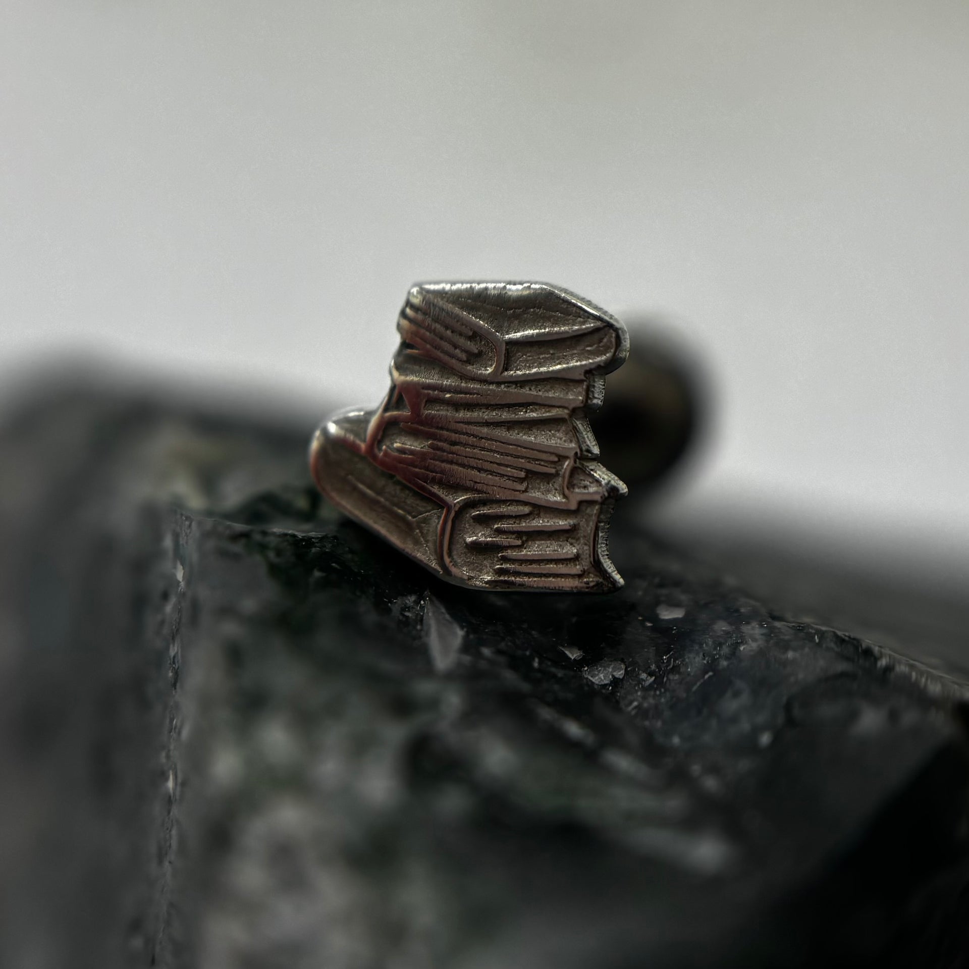 *NEW* Bookworm silver collection - Bookstack - for healed piercings