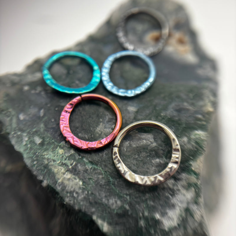 *NEW * Niobium seam ring with texture -size 16h 5/16-6