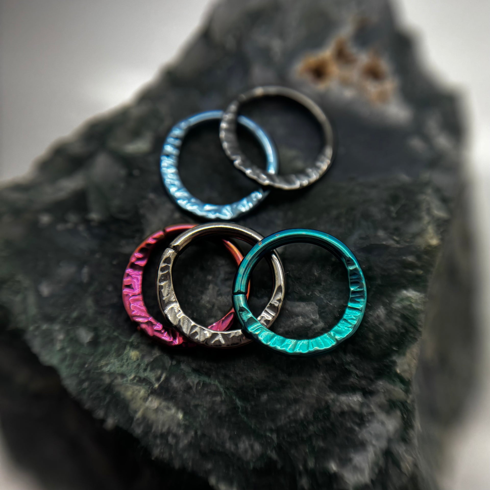 *NEW * Niobium seam ring with texture -size 16h 5/16